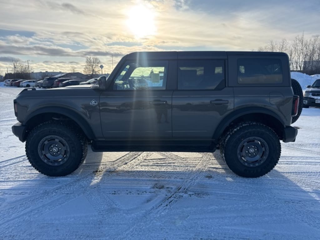 New 2025 Ford Bronco Outer Banks SUV