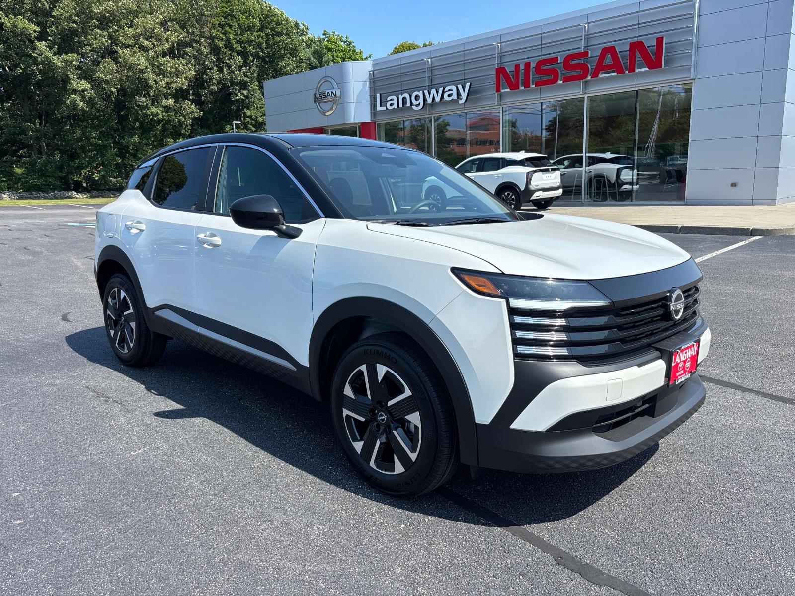 2025 Nissan Kicks SV