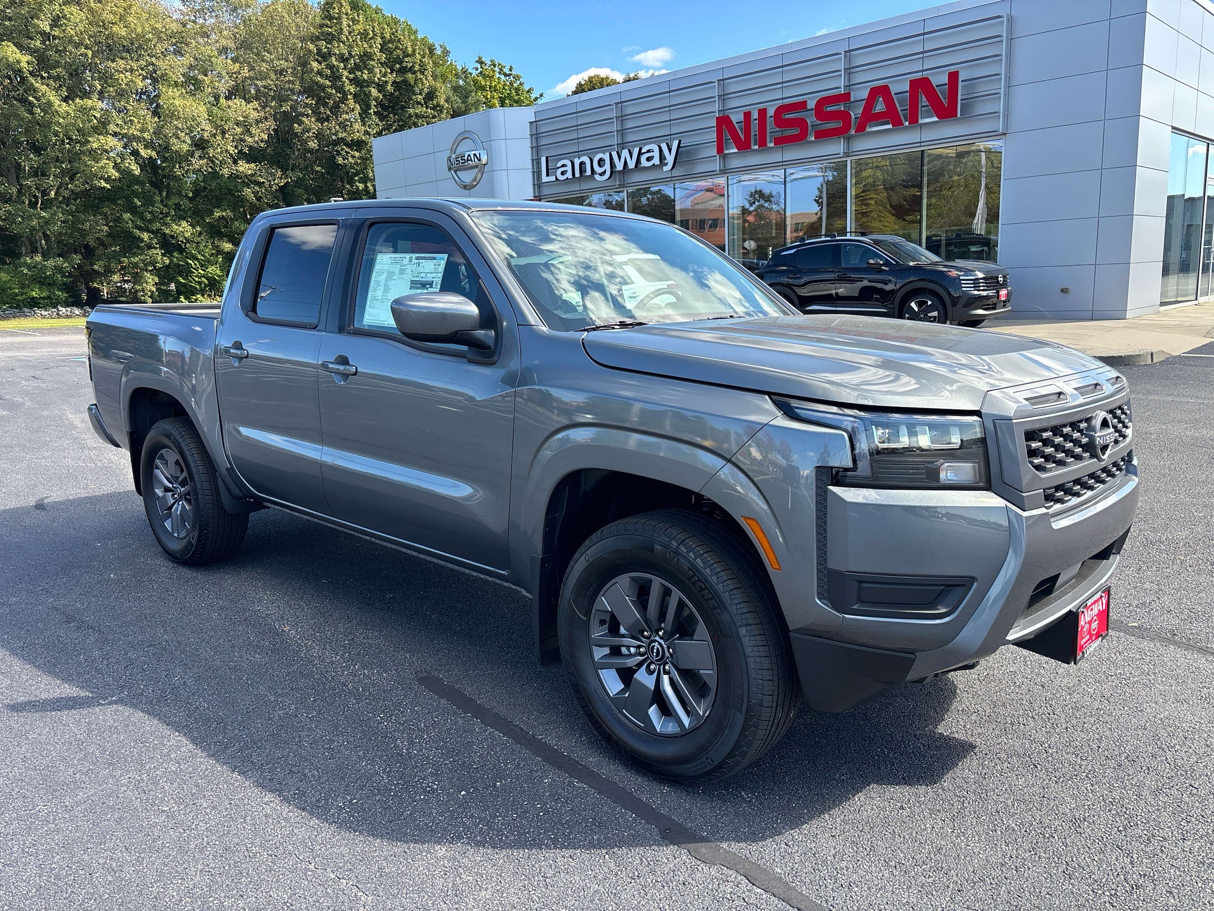 2026 Nissan Frontier SV's photo