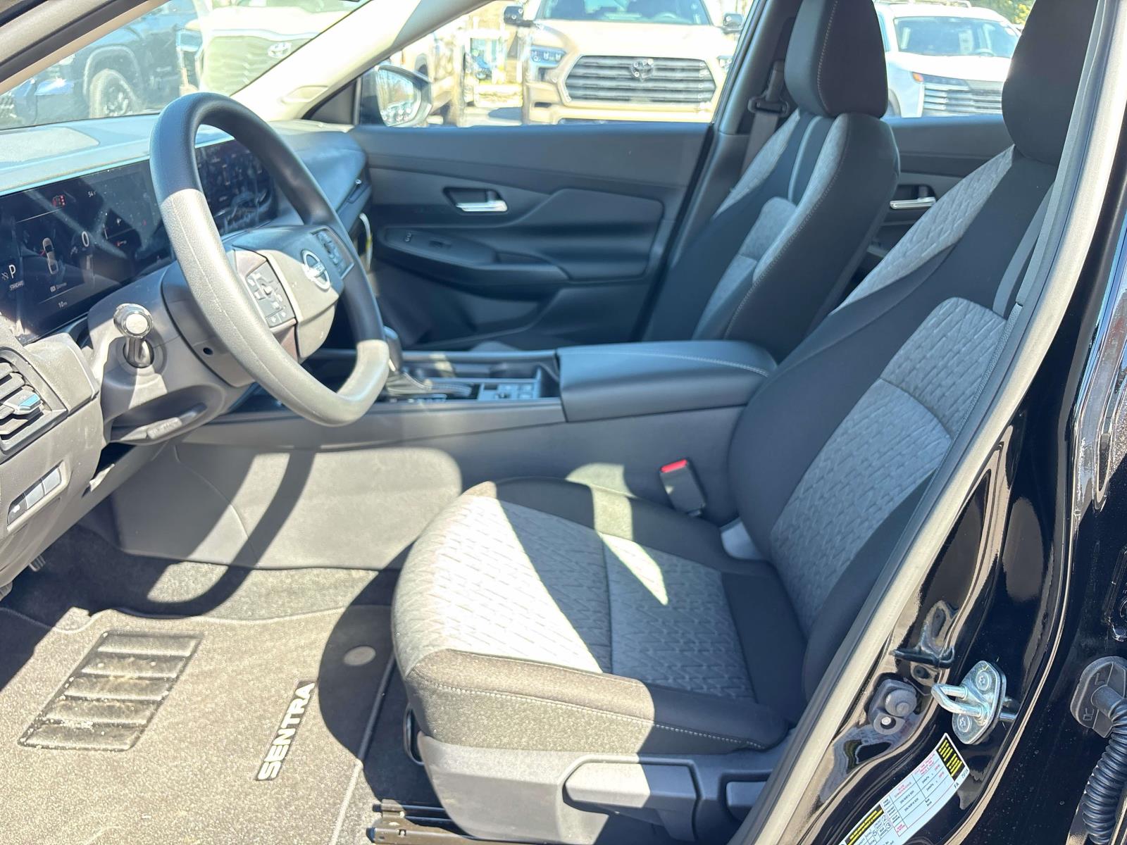 2026 Nissan Sentra SV - Photo 6