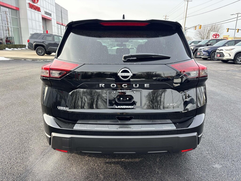 New 2026 Nissan Rogue SV SUV