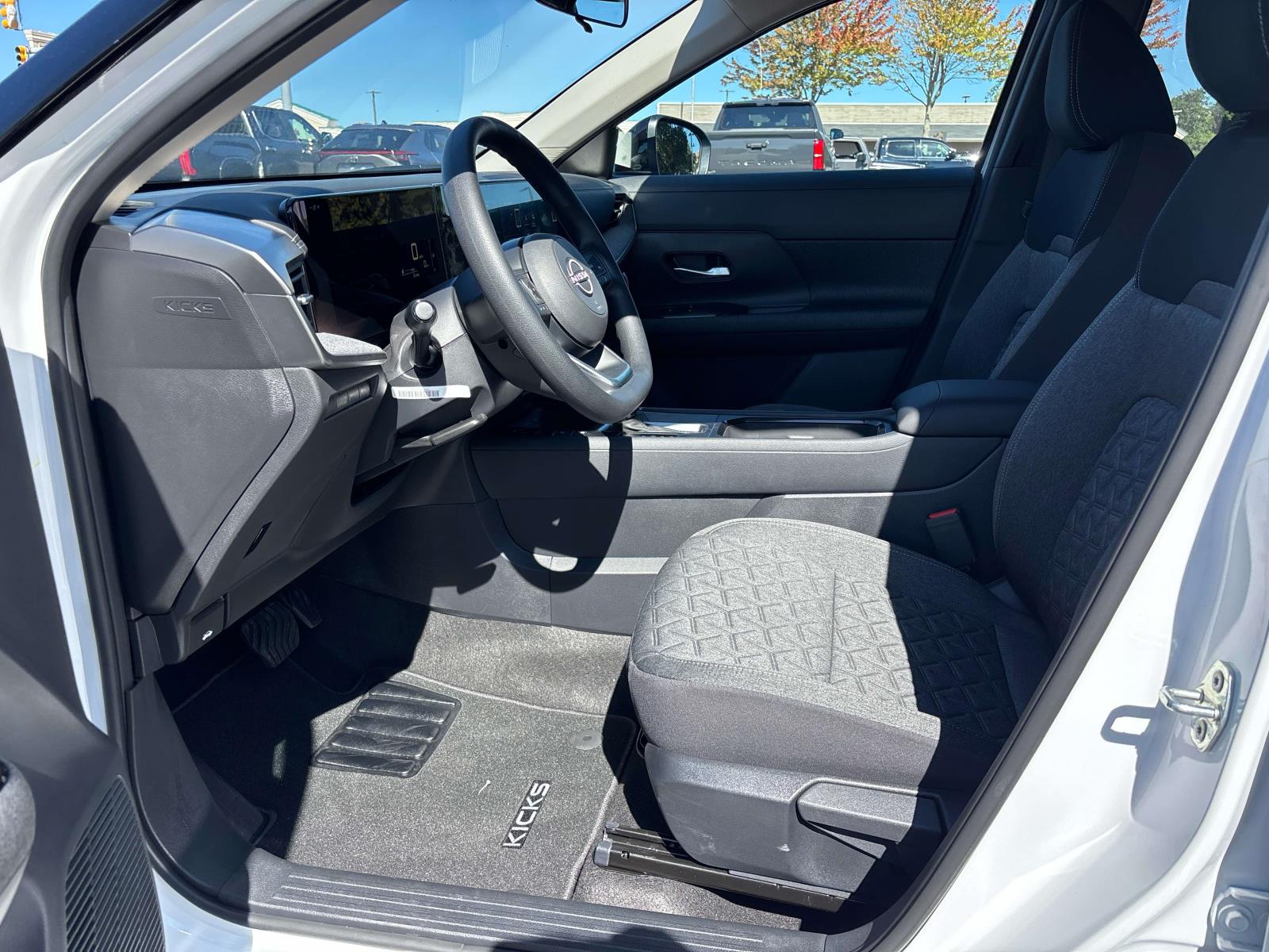 2027 Nissan KICKS SV - Photo 6