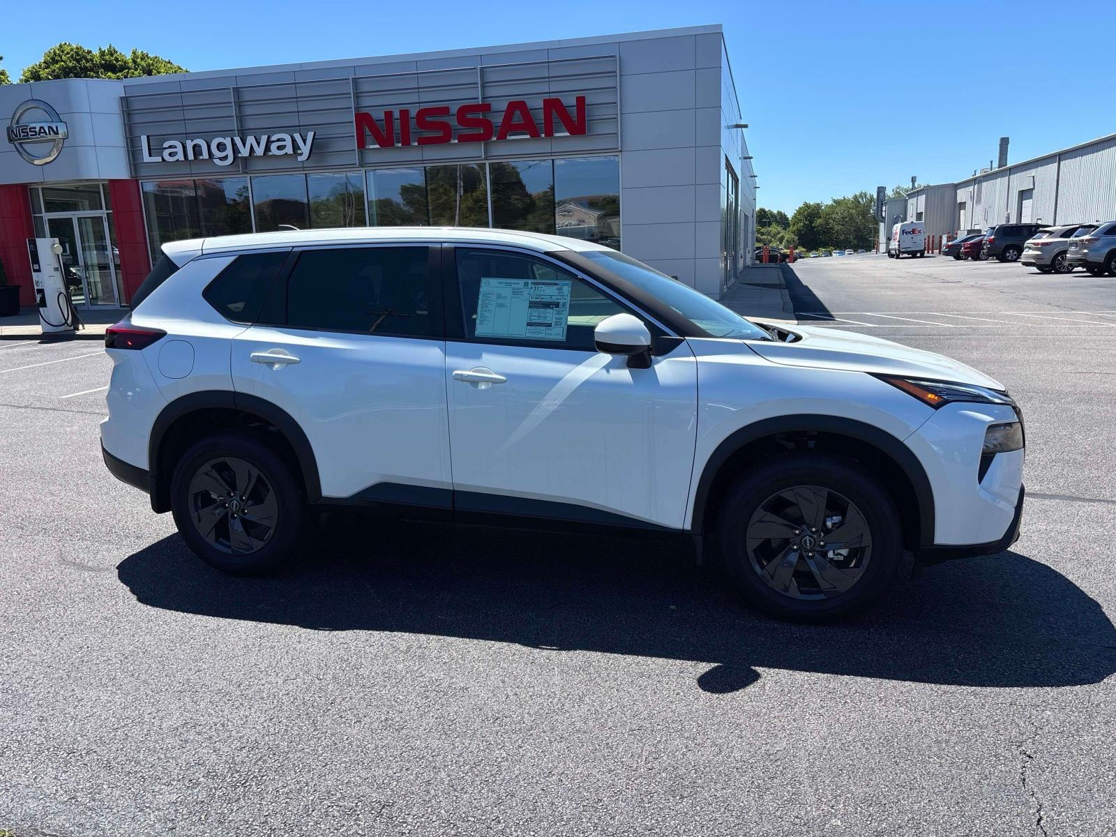 2026 Nissan Rogue SV - Photo 2