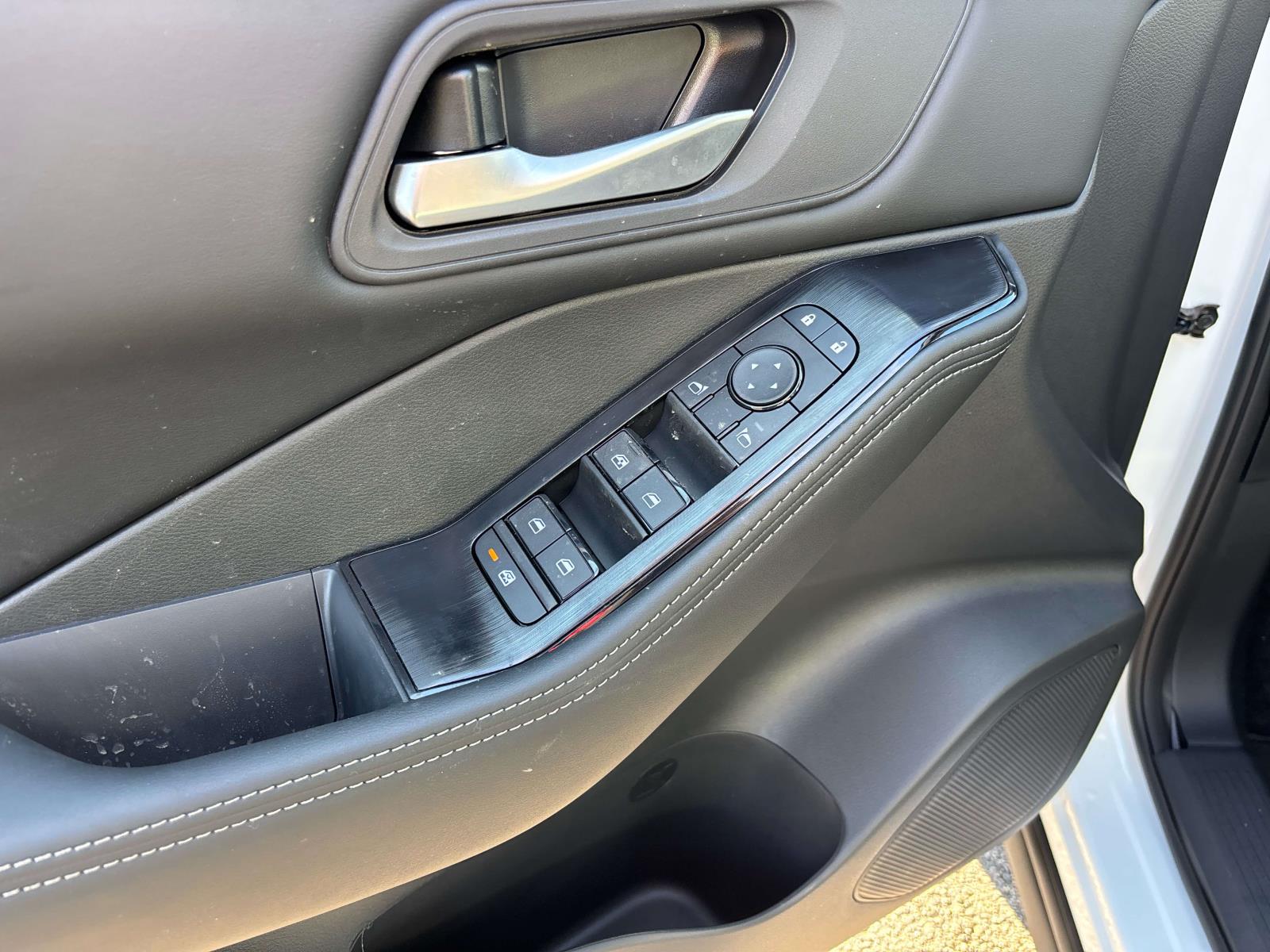 2026 Nissan Rogue SV - Photo 10