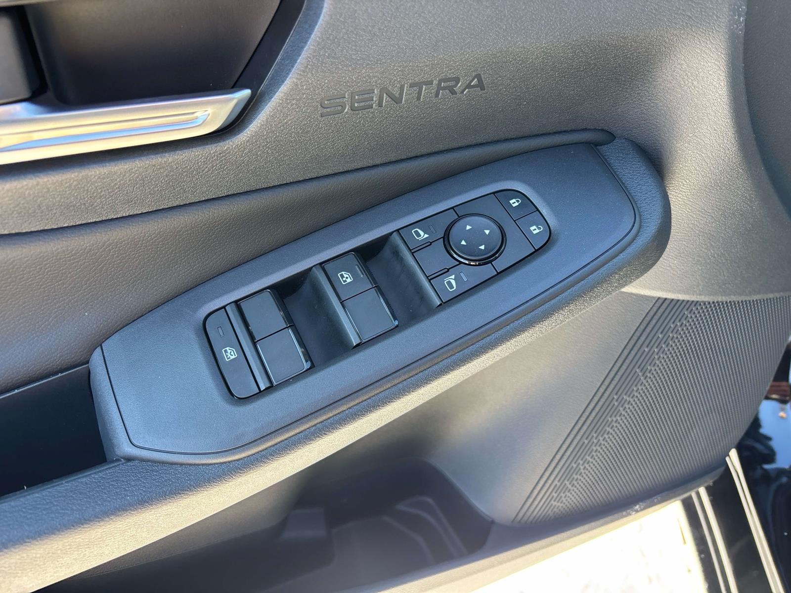 2026 Nissan Sentra SV - Photo 9