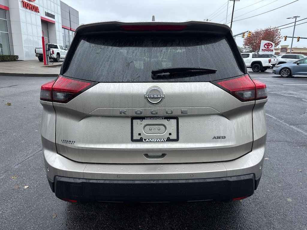 New 2026 Nissan Rogue SV SUV