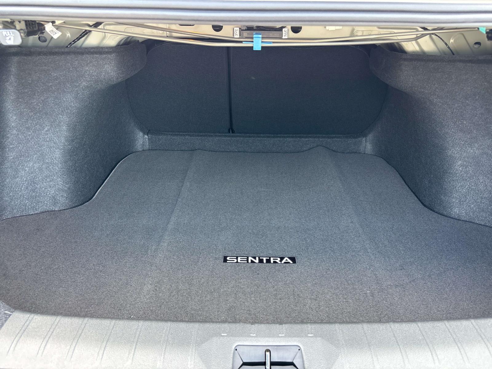 2027 Nissan Sentra SV - Photo 8