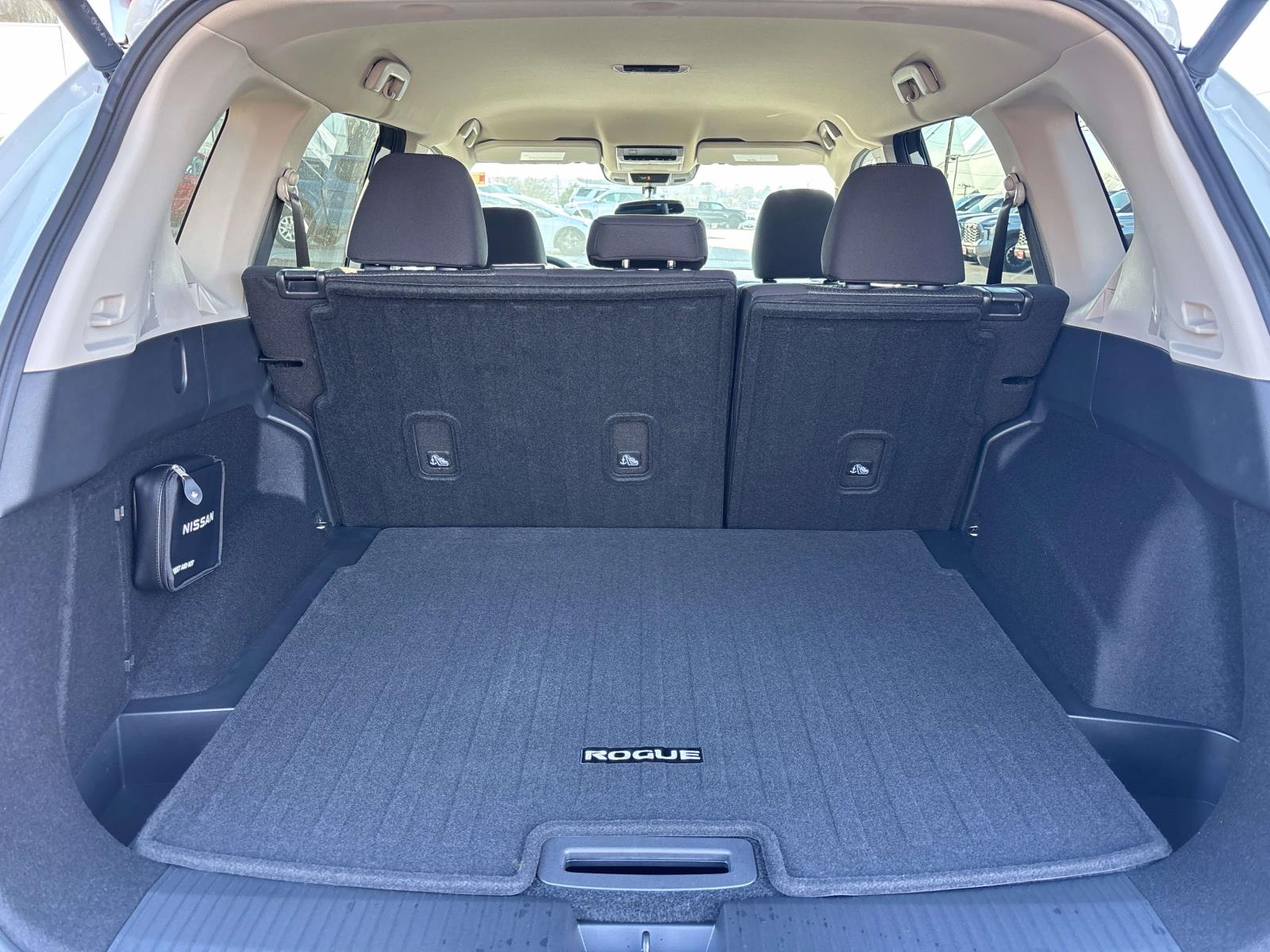 2026 Nissan Rogue SV - Photo 5