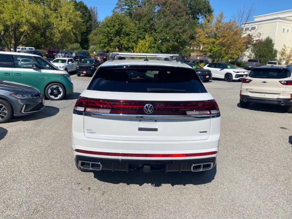 New 2026 Volkswagen Atlas Cross Sport 2.0T SEL Premium R-Line 2.0T SEL Premium R-Line 4MOTION