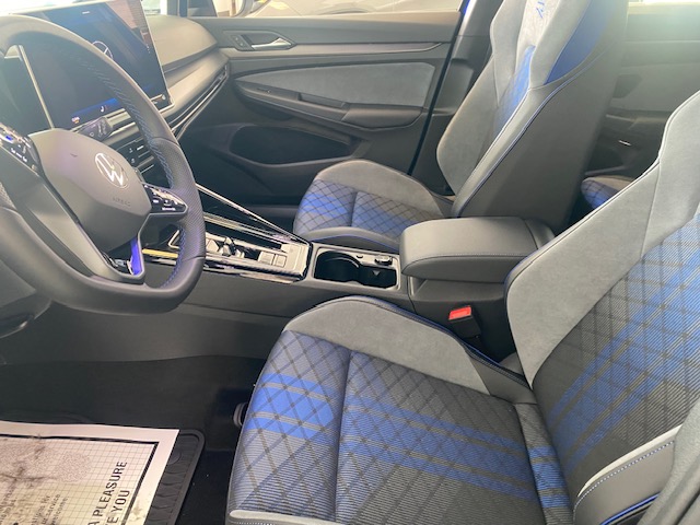 2026 Volkswagen Golf R R - Photo 8