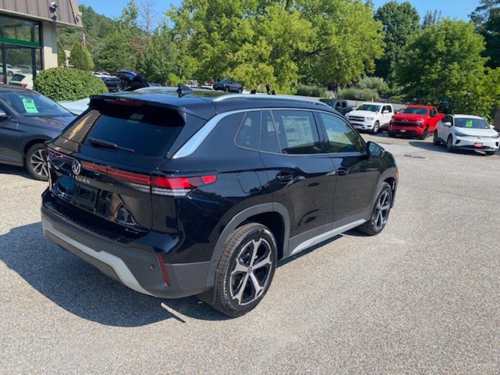 New 2025 Volkswagen Tiguan SE 2.0T SE 4MOTION