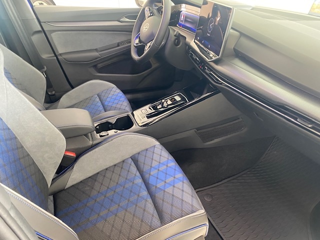 2026 Volkswagen Golf R R - Photo 10