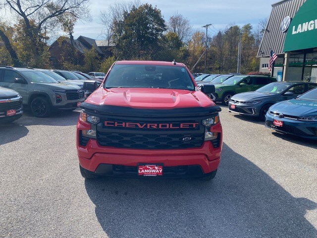 2022 Chevrolet Silverado 1500 Custom photo 2