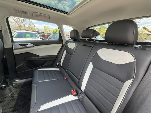 2026 Volkswagen Taos SEL - Photo 10