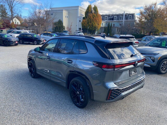 2026 Volkswagen Tiguan SE R-Line Black photo 4