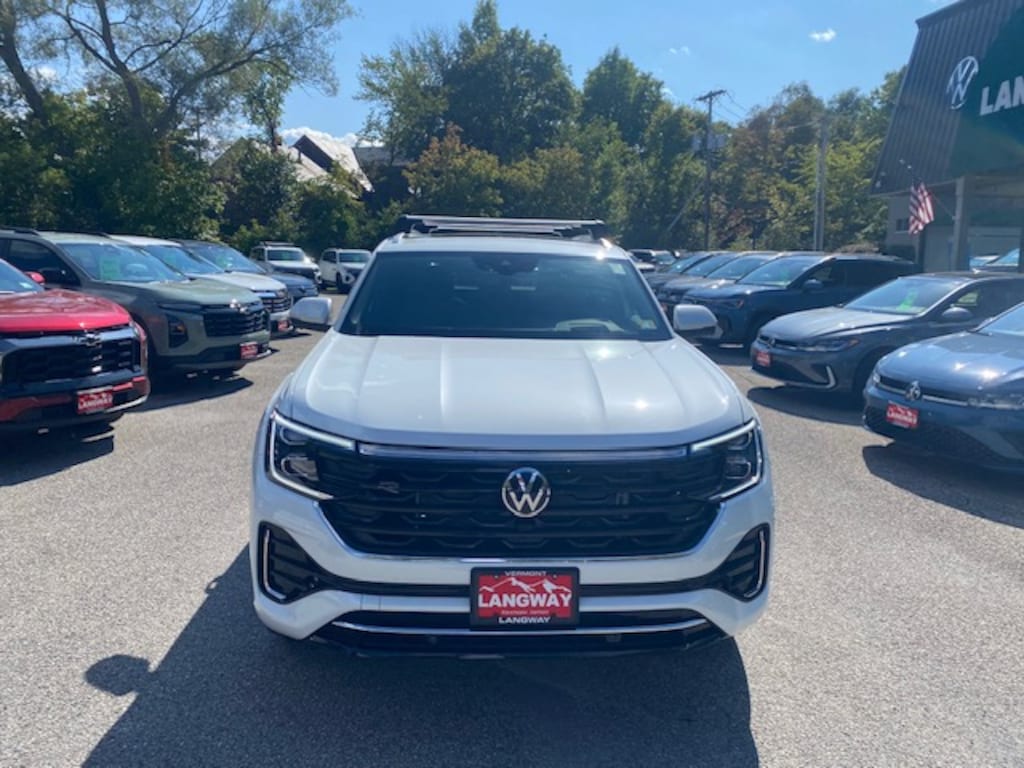 New 2026 Volkswagen Atlas Cross Sport 2.0T SEL Premium R-Line 2.0T SEL Premium R-Line 4MOTION