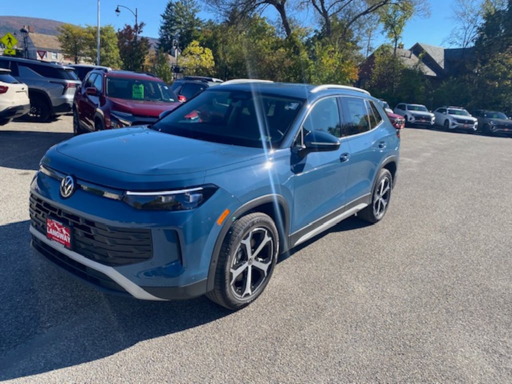 New 2025 Volkswagen Tiguan SE 2.0T SE 4MOTION