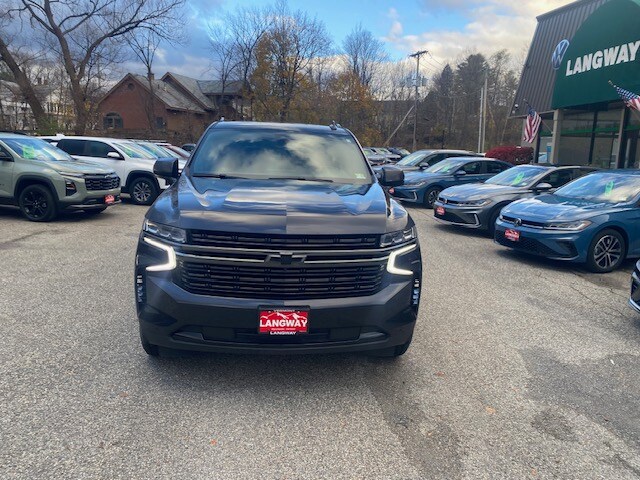 2022 Chevrolet Suburban RST photo 2