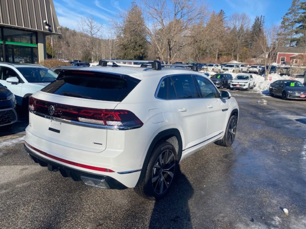 New 2026 Volkswagen Atlas Cross Sport 2.0T SEL Premium R-Line 2.0T SEL Premium R-Line 4MOTION