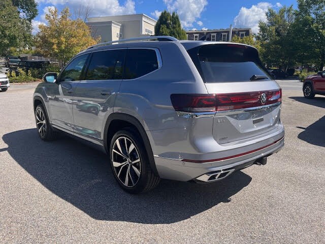 2026 Volkswagen Atlas SEL Premium R-Line photo 2