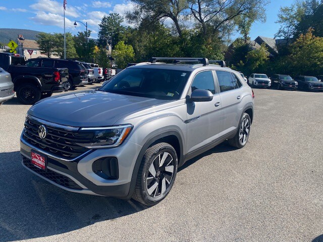 2026 Volkswagen Atlas Cross Sport SE Technology photo 3