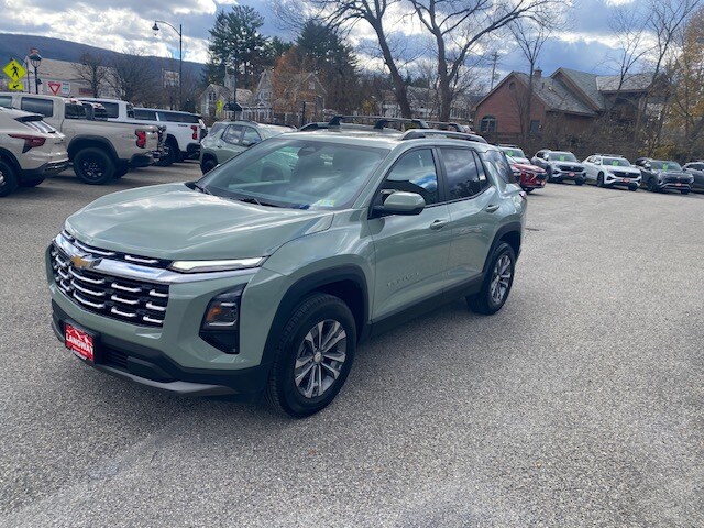 2025 Chevrolet Equinox LT photo 3