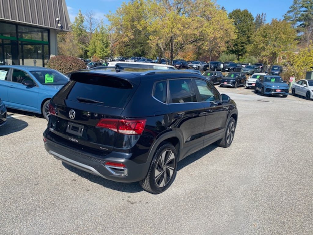 Used 2024 Volkswagen Taos 1.5T SE SUV