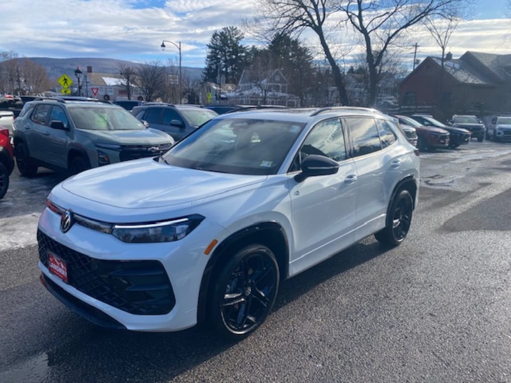 New 2026 Volkswagen Tiguan SE R-Line Black 2.0T SE R-Line Black 4MOTION