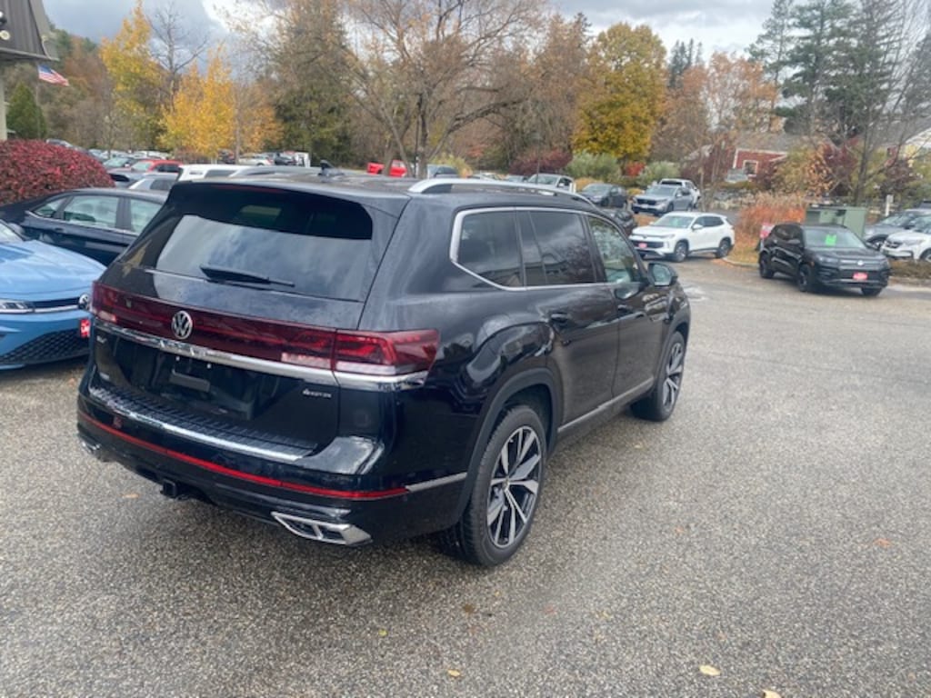 New 2026 Volkswagen Atlas 2.0T SEL Premium R-Line 2.0T SEL Premium R-Line 4MOTION