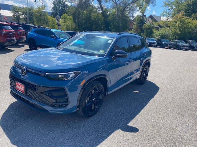 2025 Volkswagen Tiguan SE R-Line Black photo 2