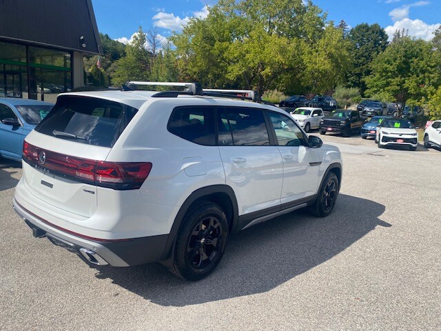 2026 Volkswagen Atlas Peak Edition SE photo 3