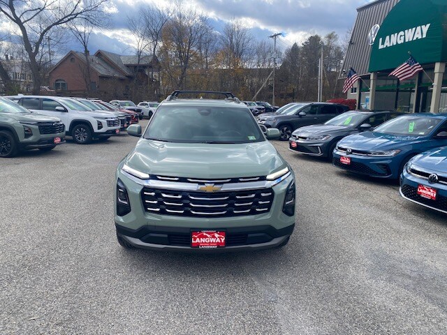 2025 Chevrolet Equinox LT photo 2