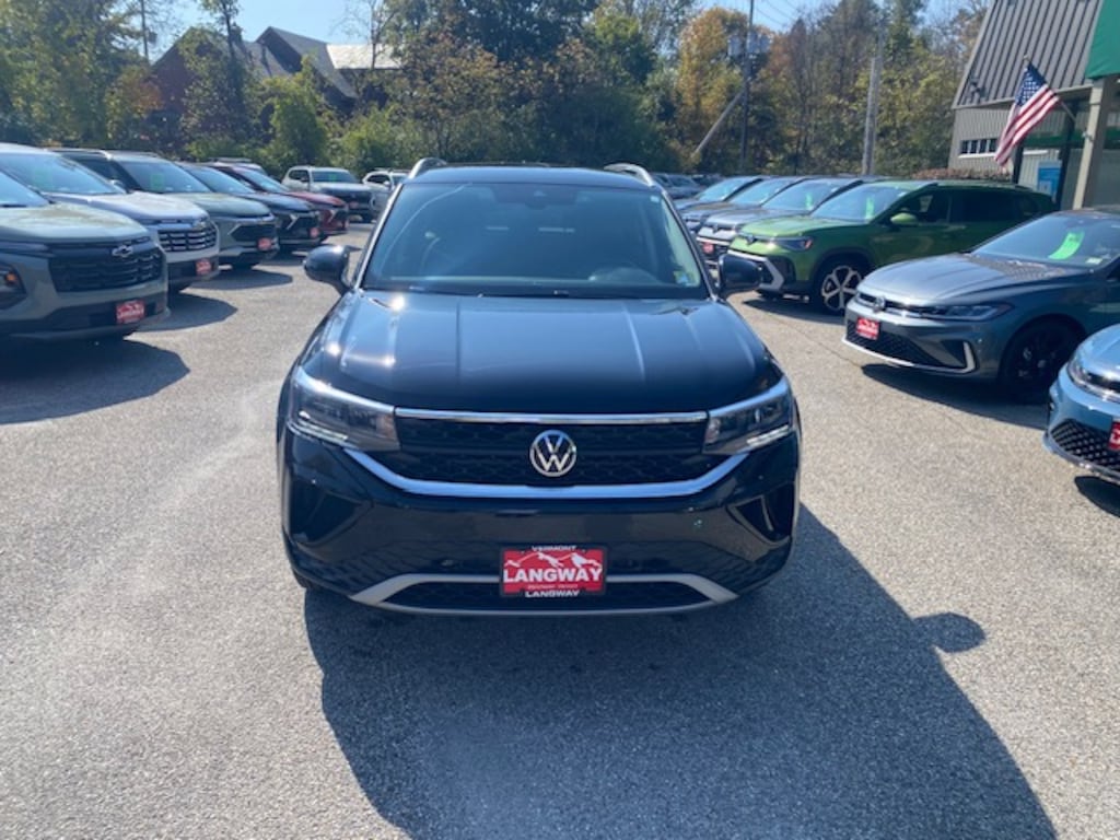 Used 2024 Volkswagen Taos 1.5T SE SUV