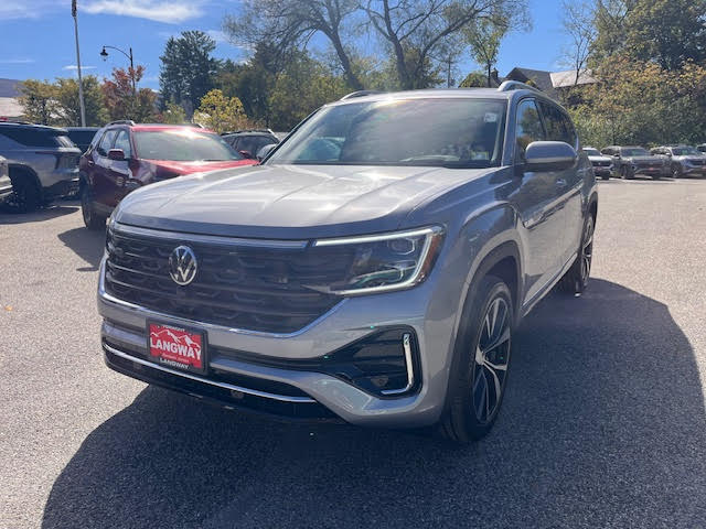 2026 Volkswagen Atlas SEL Premium R-Line photo 2
