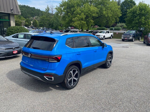 2025 Volkswagen Taos SEL photo 2