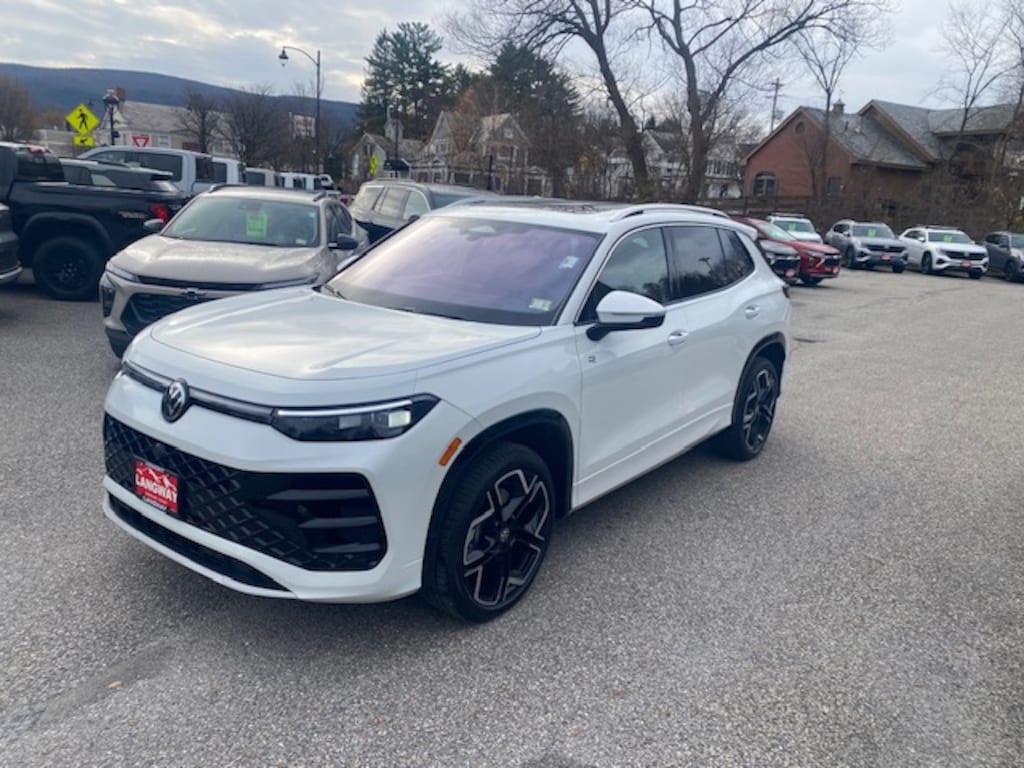 New 2026 Volkswagen Tiguan SEL R-Line Turbo 2.0T SEL R-Line Turbo 4MOTION