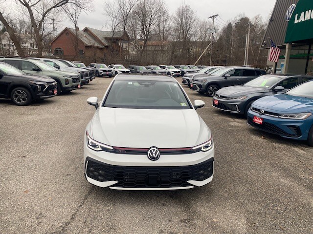 2026 Volkswagen Golf GTI SE photo 2