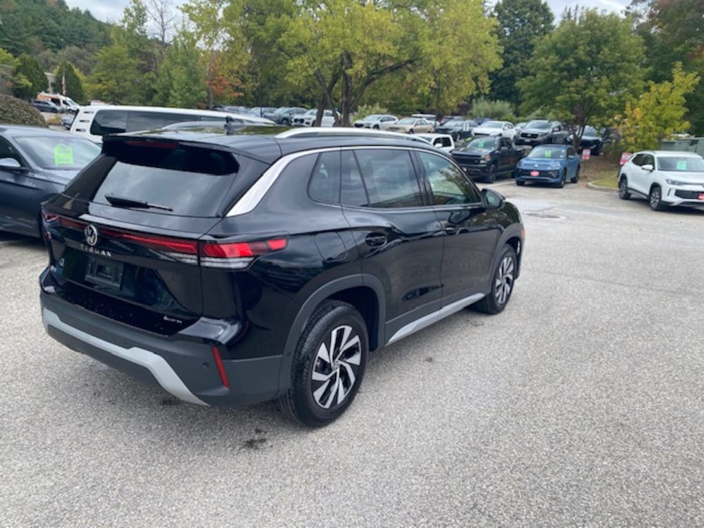 New 2025 Volkswagen Tiguan S 2.0T S 4MOTION