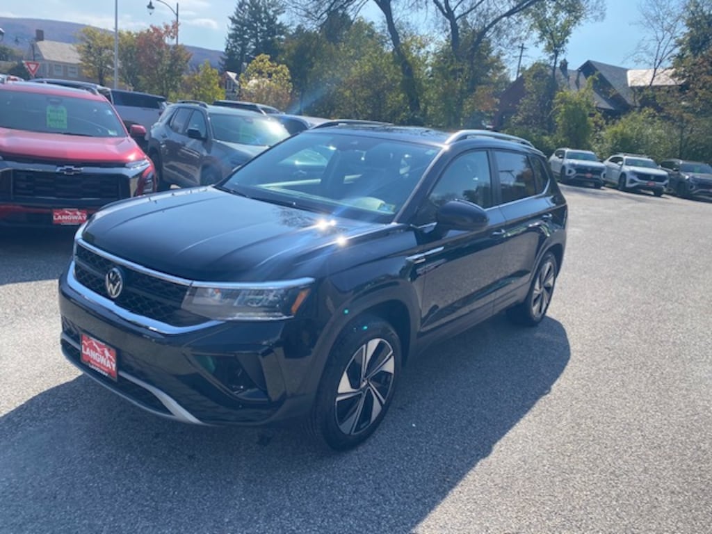 Used 2024 Volkswagen Taos 1.5T SE SUV