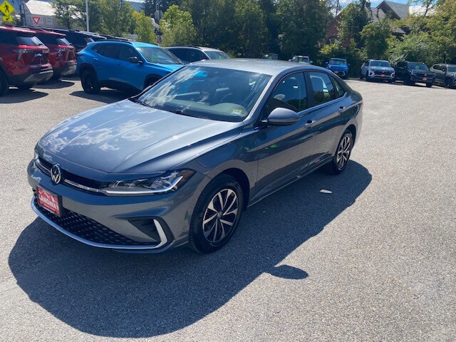 2025 Volkswagen Jetta 1.5T S photo 3