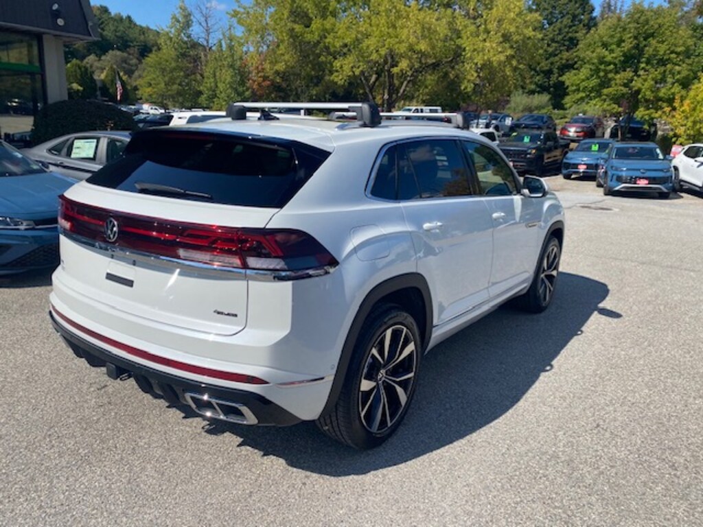New 2026 Volkswagen Atlas Cross Sport 2.0T SEL Premium R-Line 2.0T SEL Premium R-Line 4MOTION