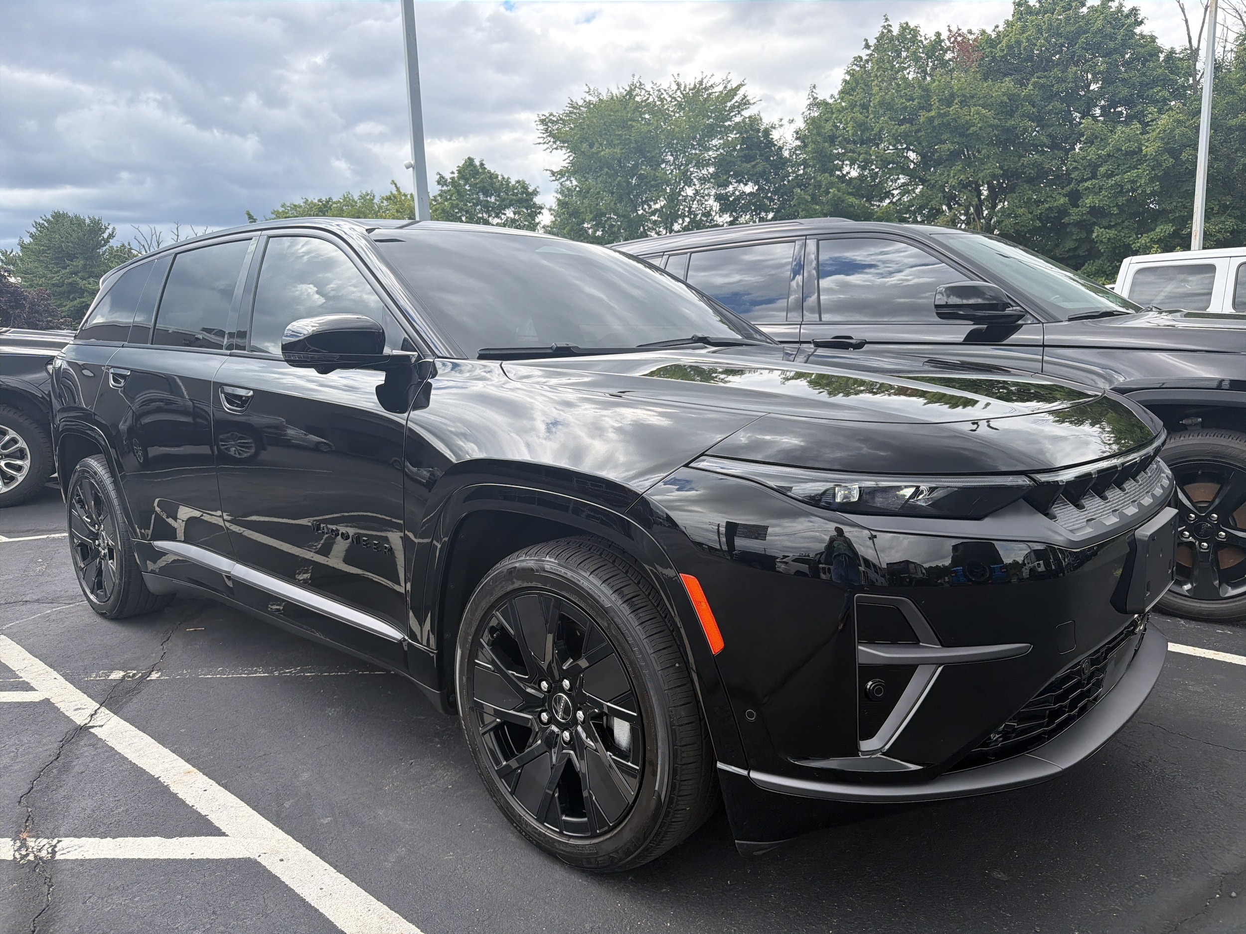 2024 Jeep Wagoneer S