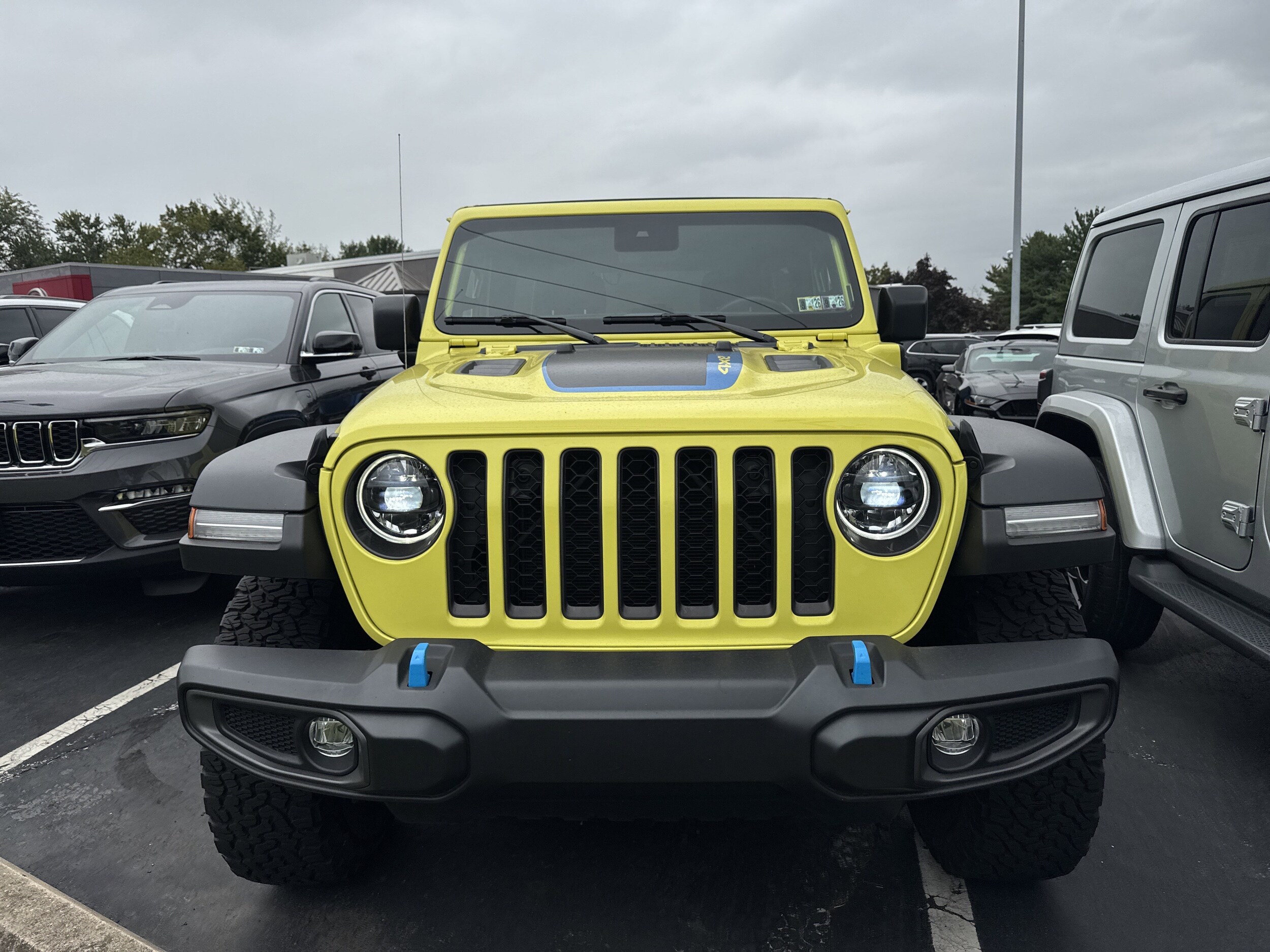 2023 Jeep Wrangler 4xe Rubicon photo 2