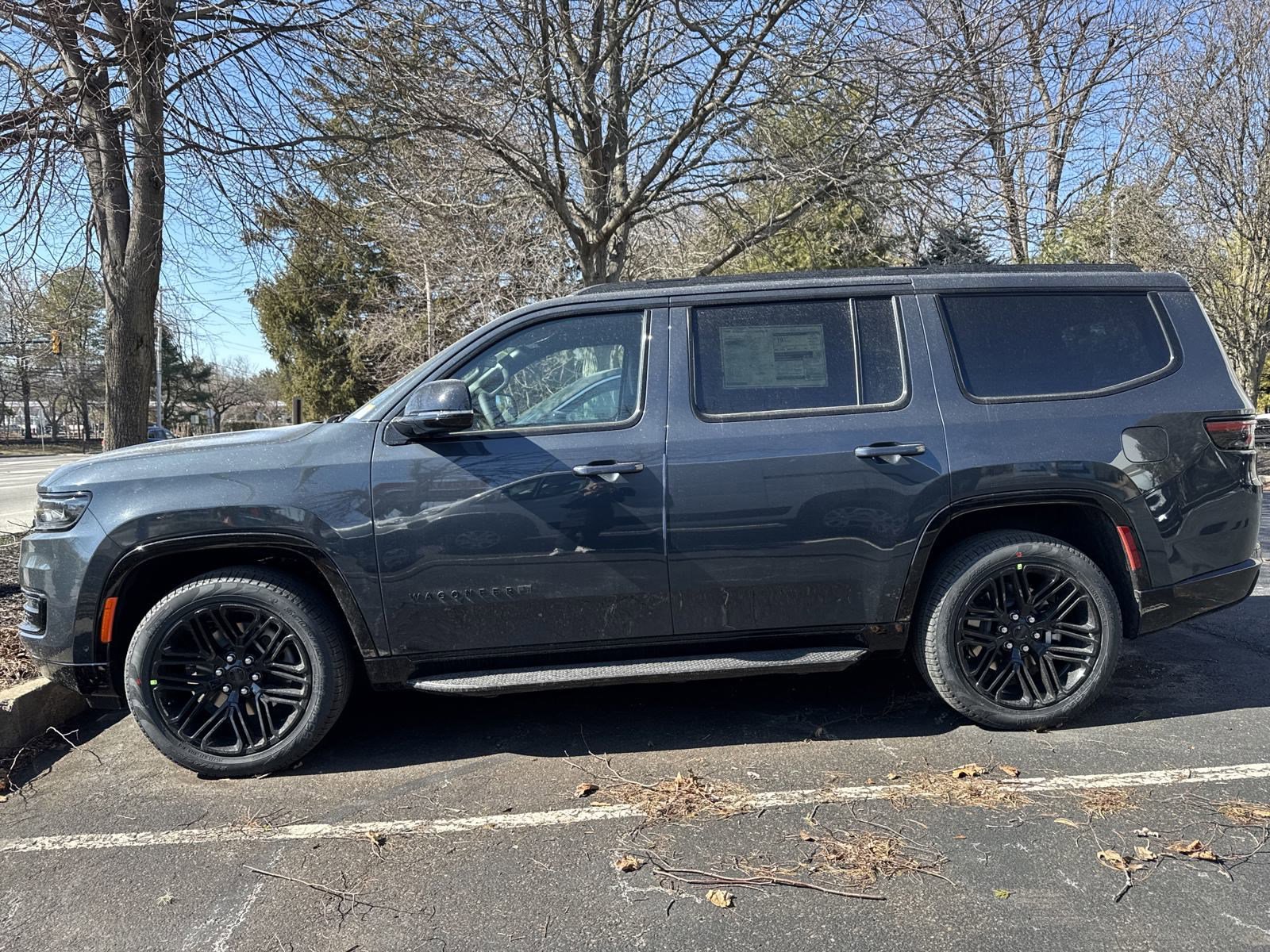 2025 Jeep Wagoneer Carbide photo 4