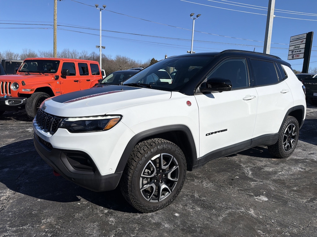 Used 2025 Jeep Compass Trailhawk Trailhawk 4x4