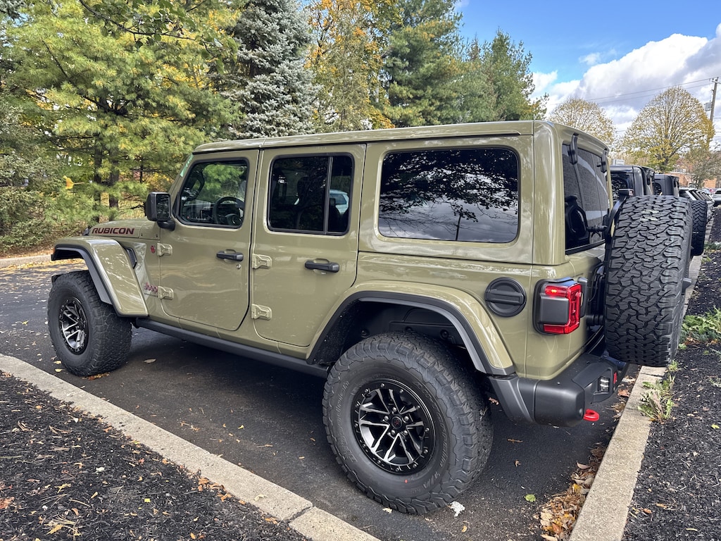 New 2026 Jeep Wrangler 4-DOOR RUBICON X Sport Utility