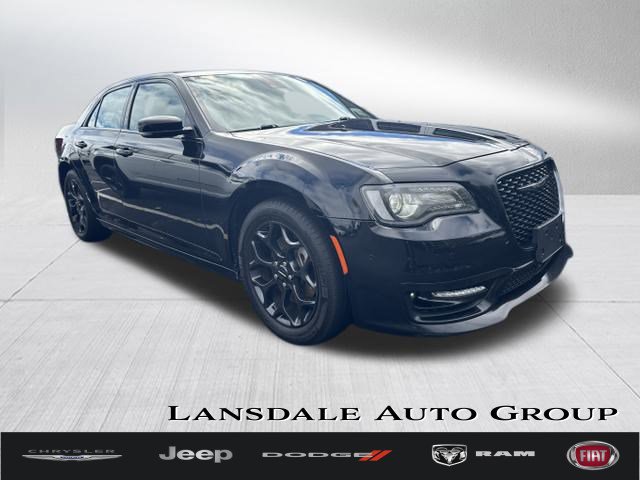2022 Chrysler 300 Touring L's photo