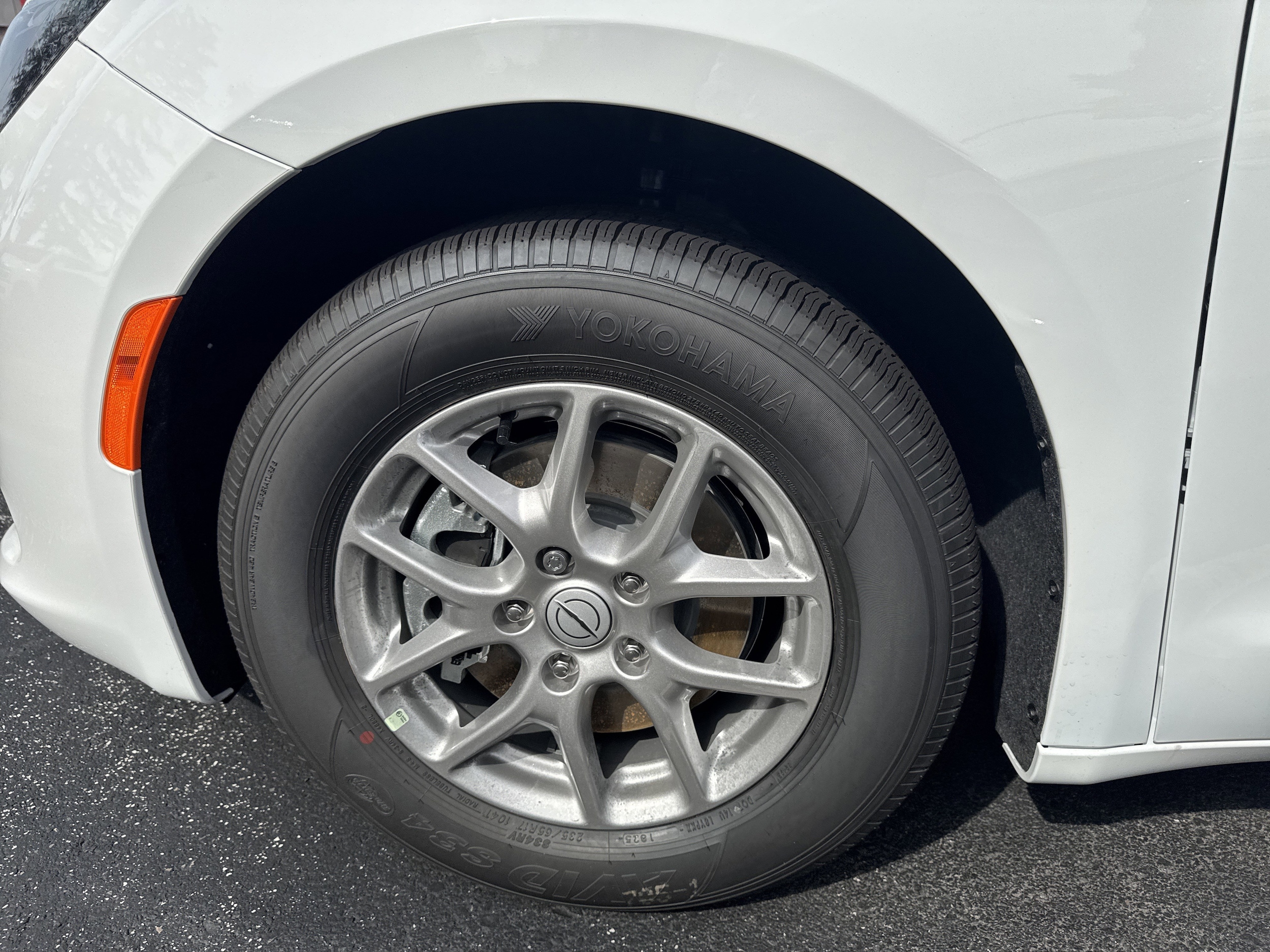 2026 Chrysler Voyager LX - Photo 33