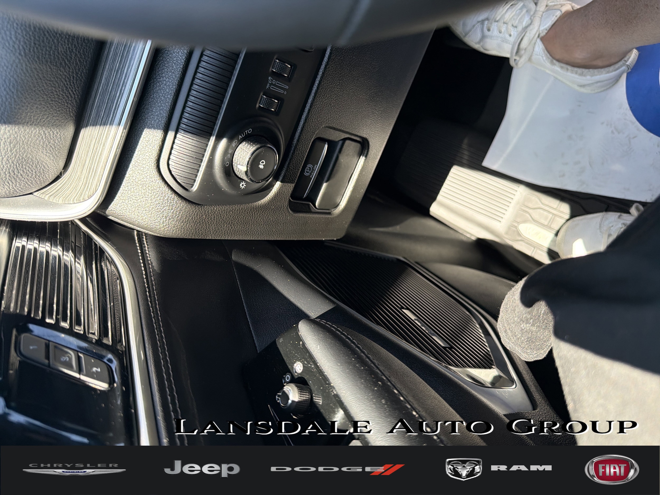 2024 Jeep Wagoneer L Series III 4WD's photo