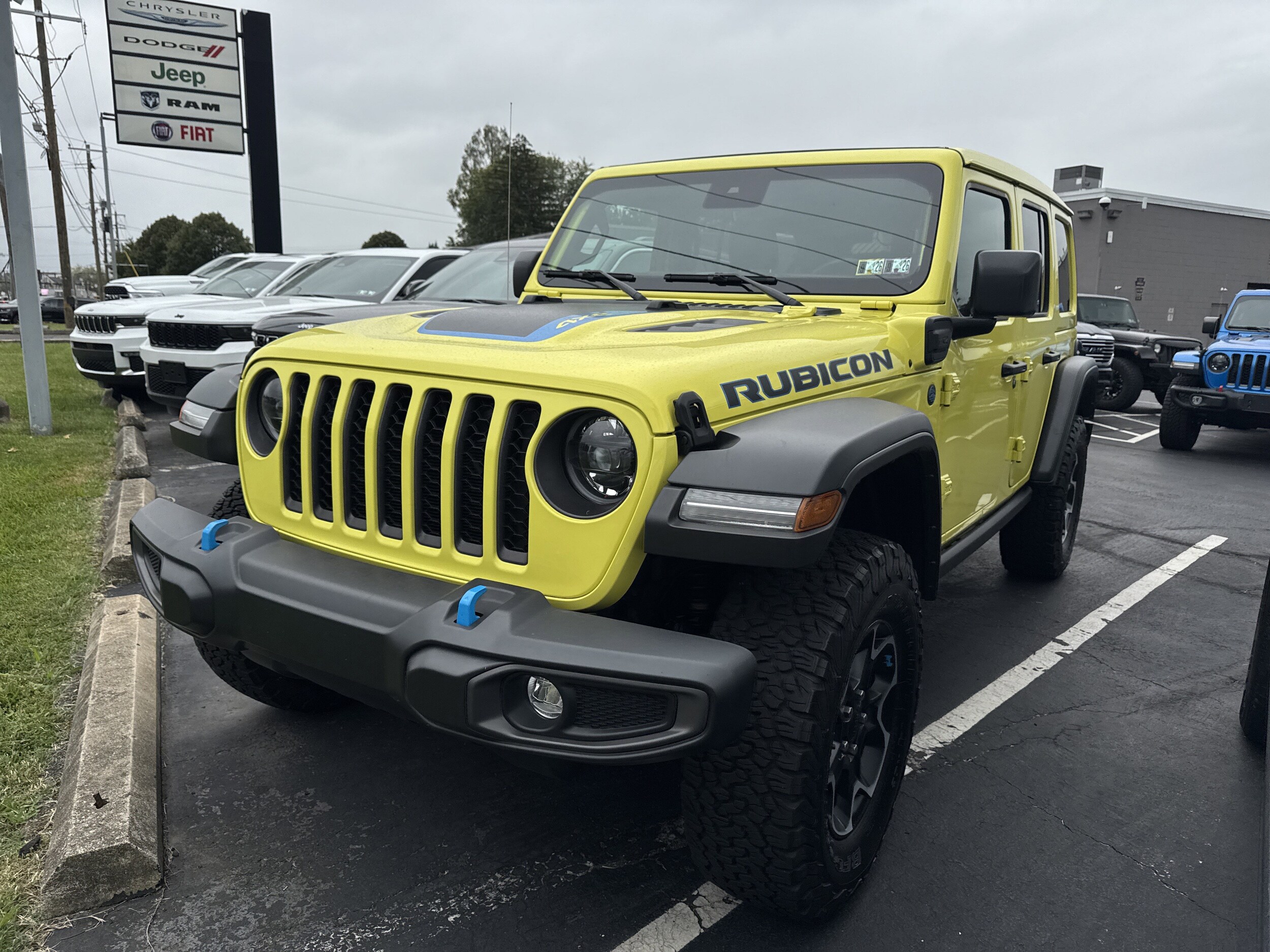 2023 Jeep Wrangler 4xe Rubicon photo 3